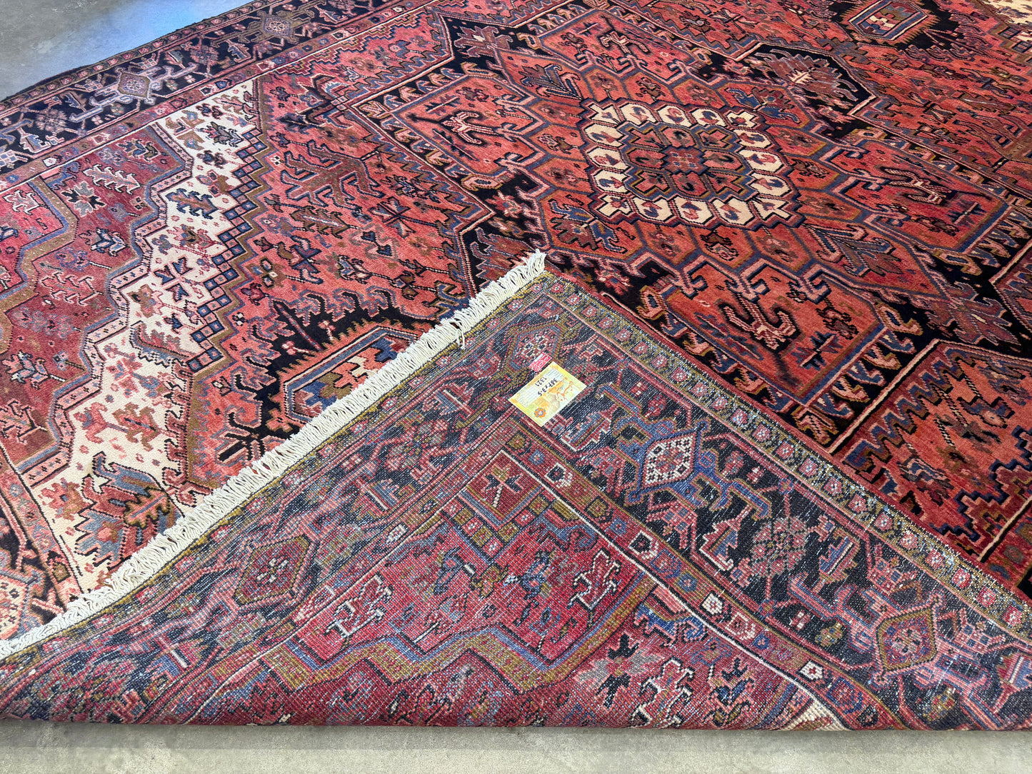 9’10”x12’5” Hand-Knotted Persian Heriz Area Rug