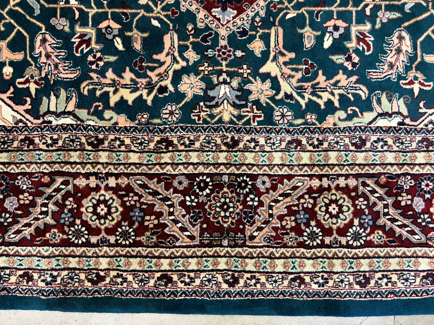 9’9”x13’10” Hand-Knotted Wool IndoHeriz Oriental Area Rug
