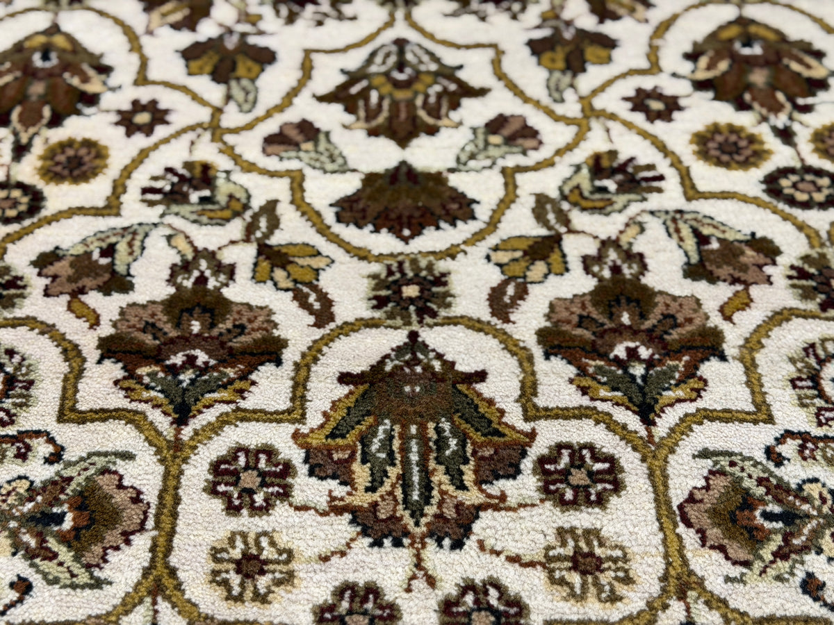 Hand-Knotted Agra Rug - 5’2”x7’