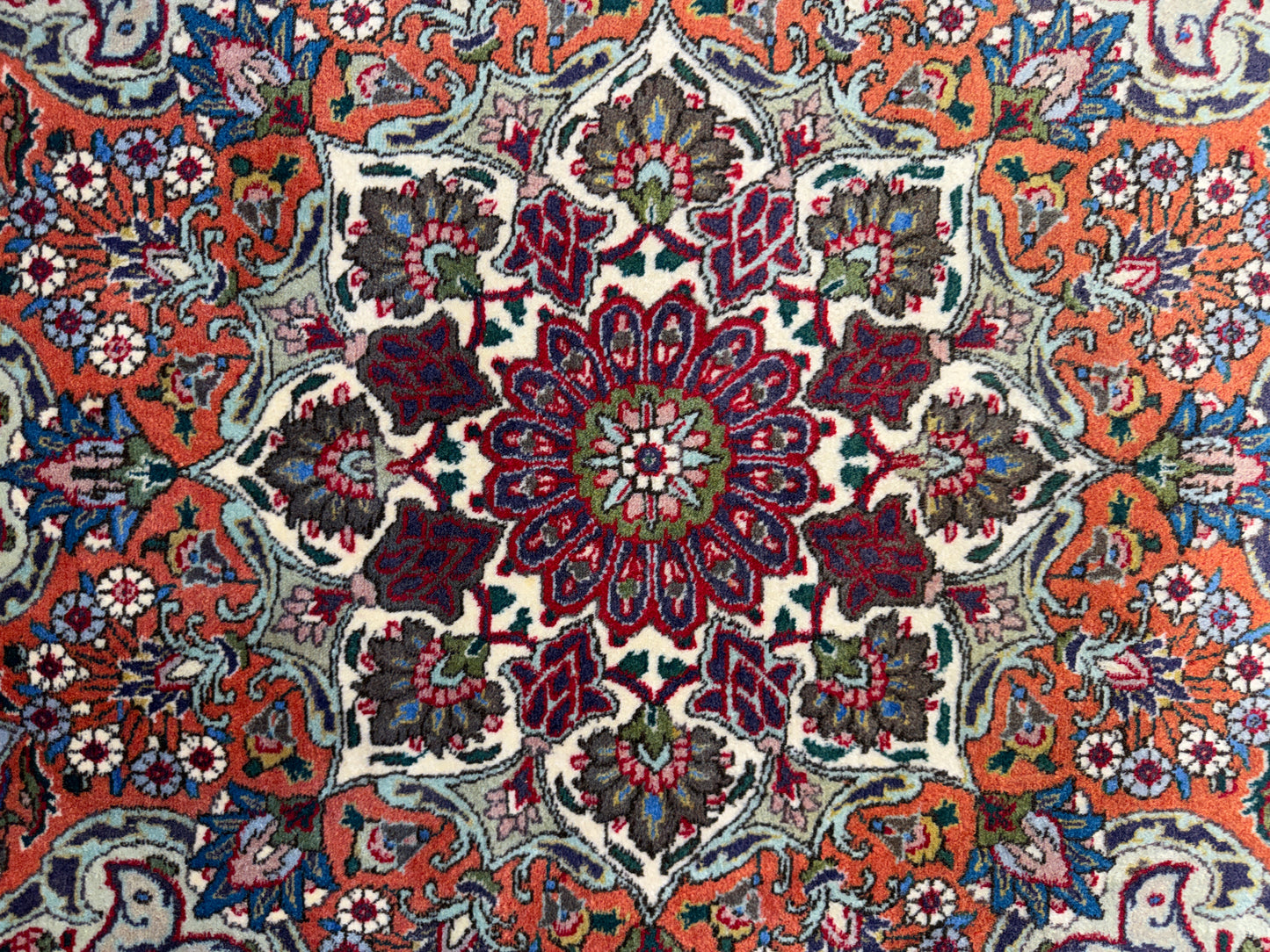 9’11”x13’5” Hand-Knotted Fine Wool Persian Kashan Area Rug