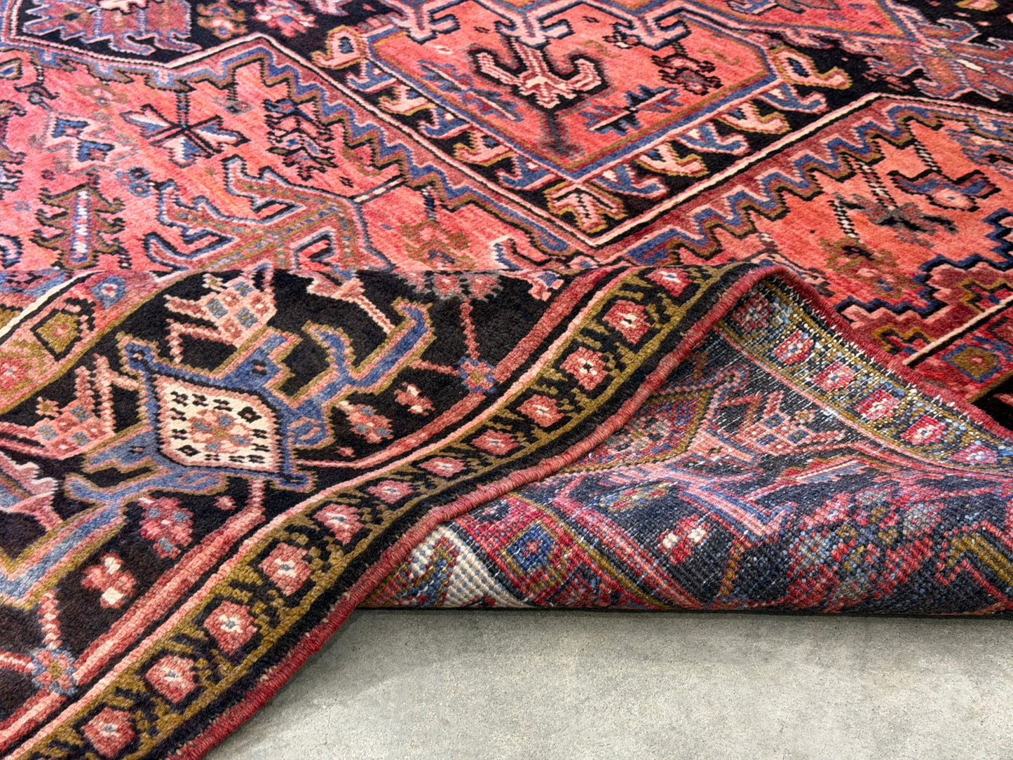 9’10”x12’5” Hand-Knotted Persian Heriz Area Rug