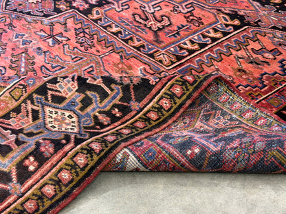 9’10”x12’5” Hand-Knotted Persian Heriz Area Rug