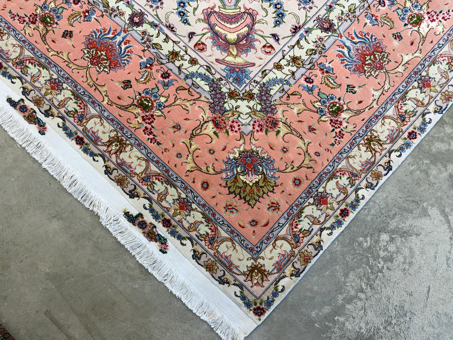 9’9”x13’3” Fine Hand-Knotted Persian Tabriz Signed Area Rug