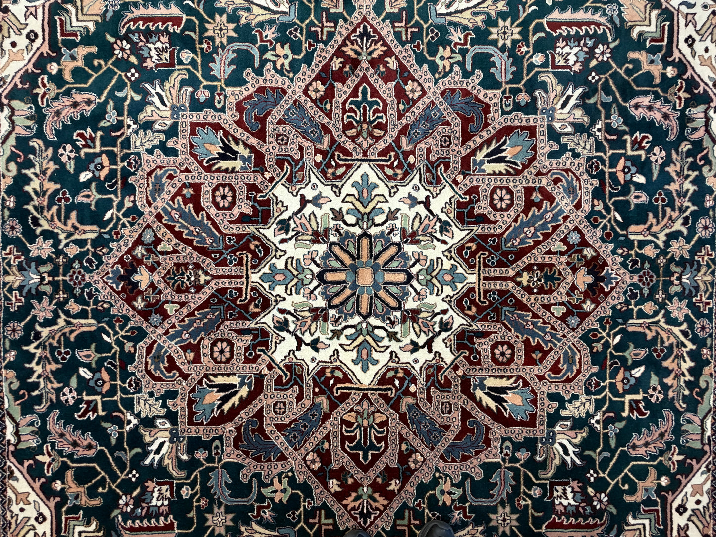 9’9”x13’10” Hand-Knotted Wool IndoHeriz Area Rug