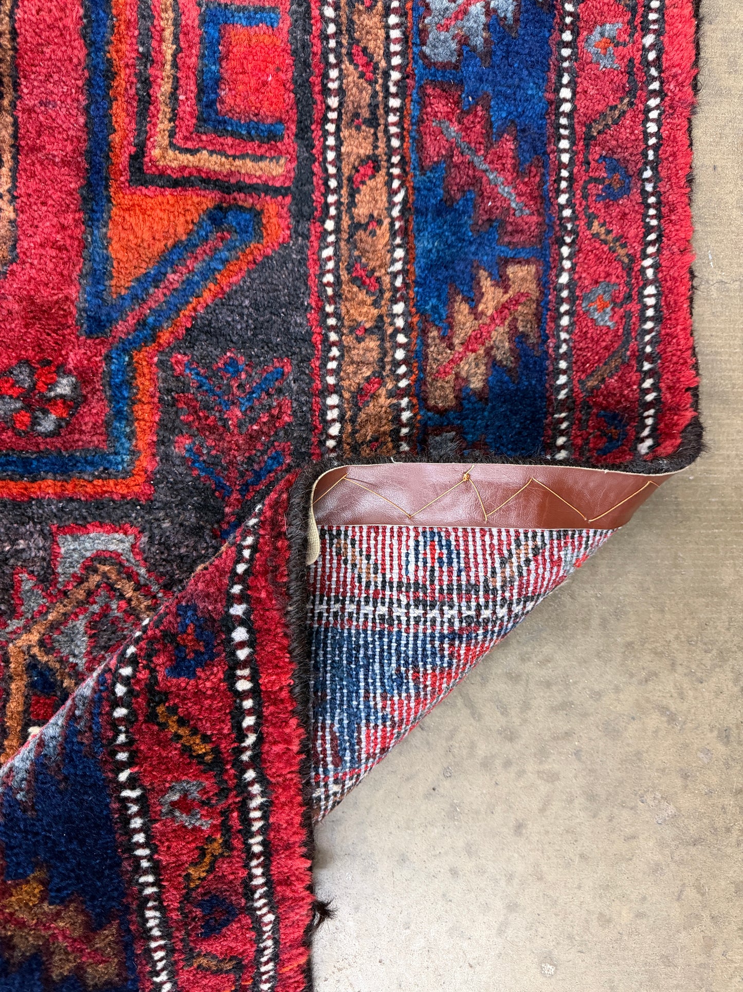 Hand-Knotted Persian Hamadan Rug - 5’3”x9’3”