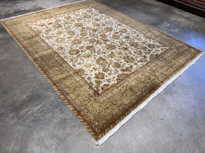 7’8”x9’11” Hand-Knotted Wool Agra Area Rug