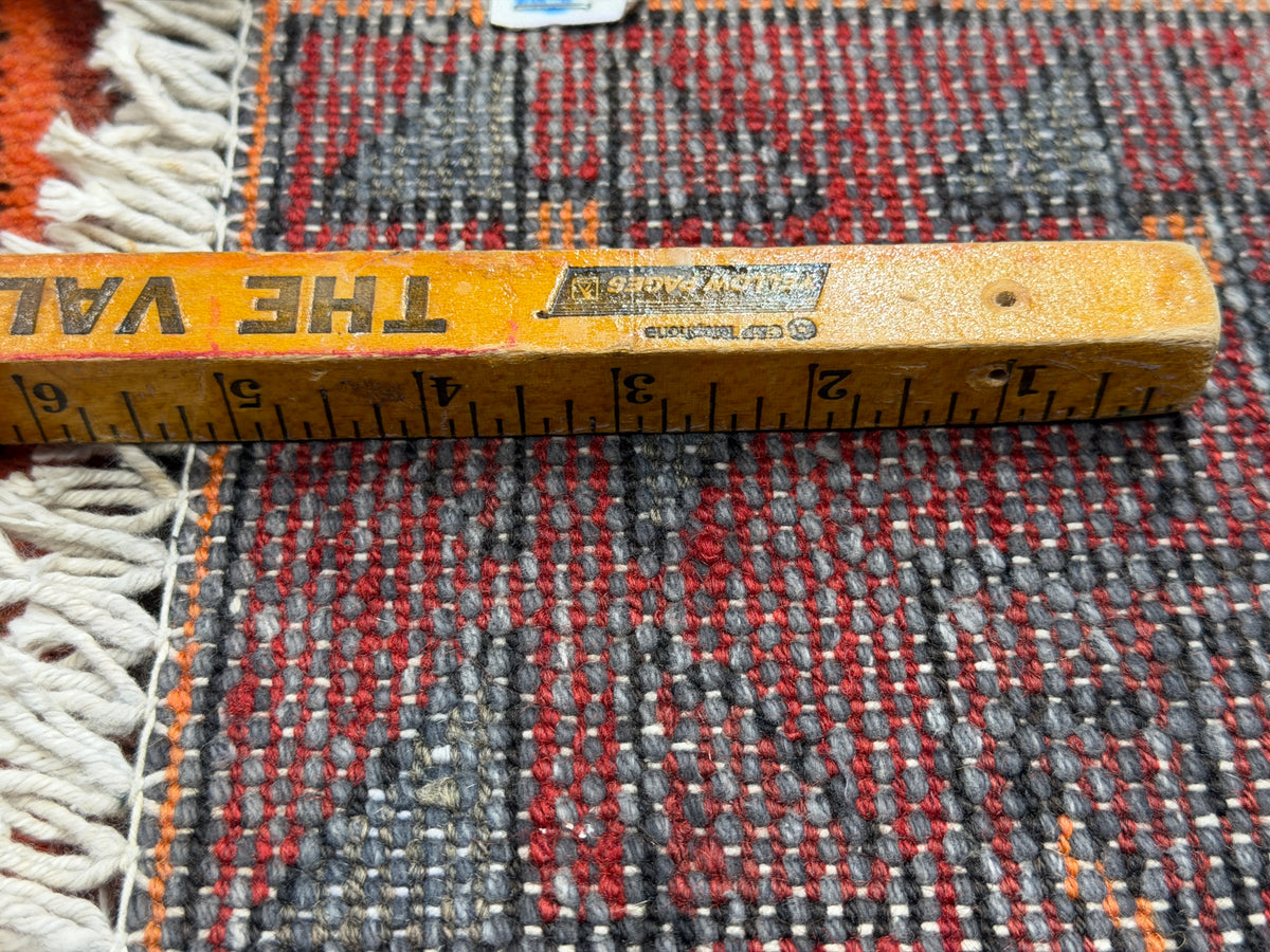 Hand-Knotted Persian Hamadan Rug - 4'2"x6'5"