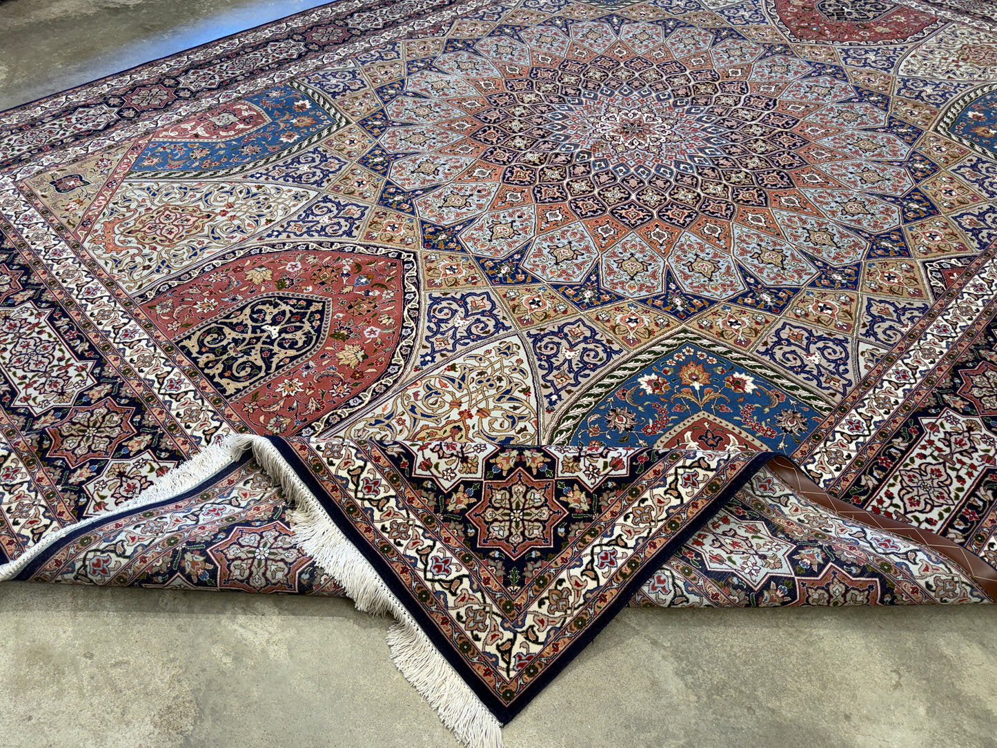 Hand-Knotted 60 Raj Persian Tabriz Rug - Dome Design - 10’x13’4”