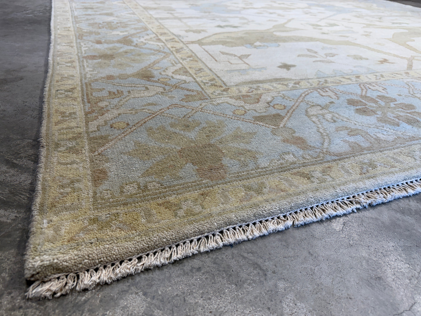 8’1”x9’10” Hand-Knotted Wool Oushak Area Rug