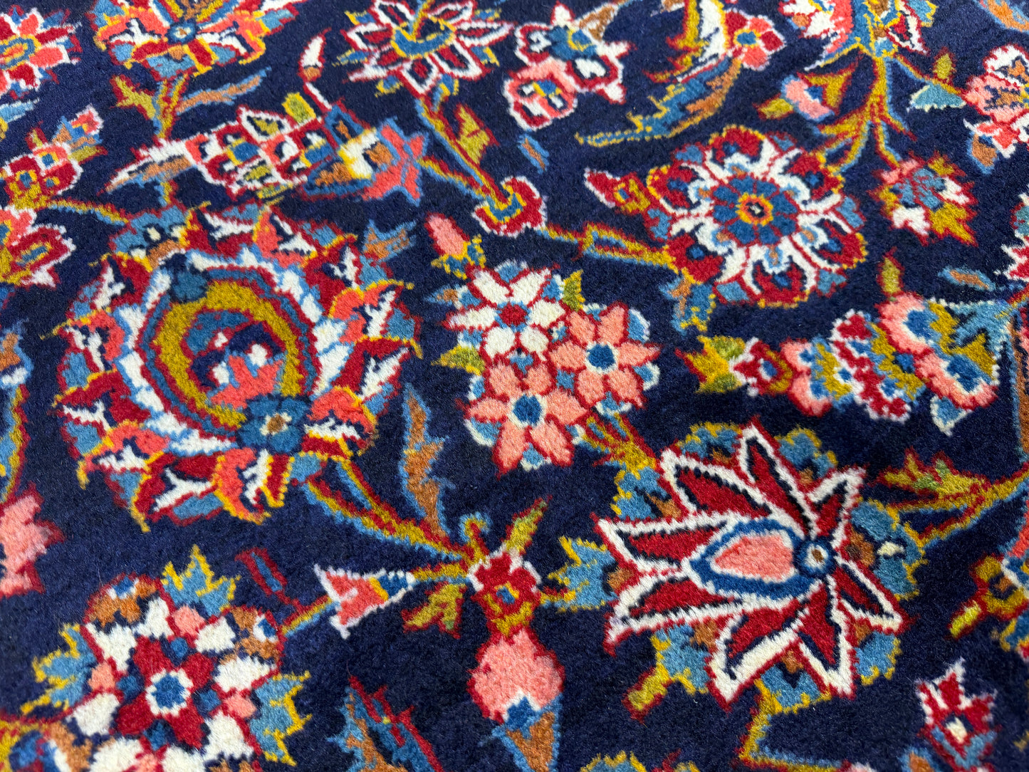 Hand-Knotted Persian Kashan Rug - 9’11”x14’3”