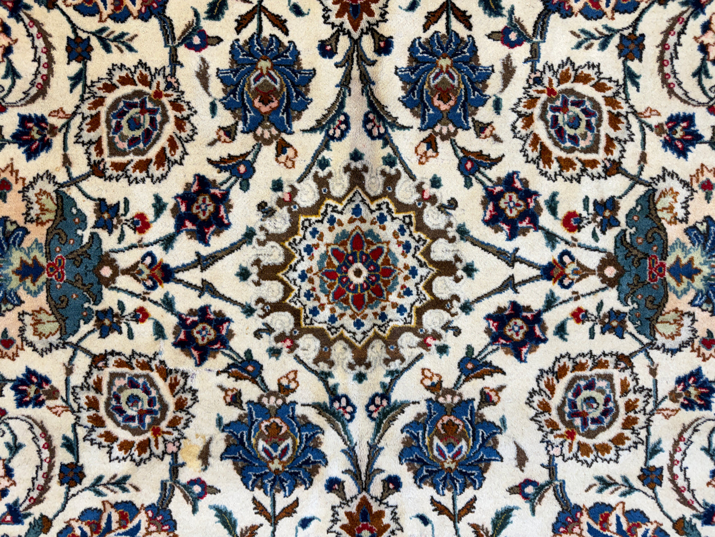 10'5"x13'8" Hand-Knotted Wool All-over Kashan Persian Rug