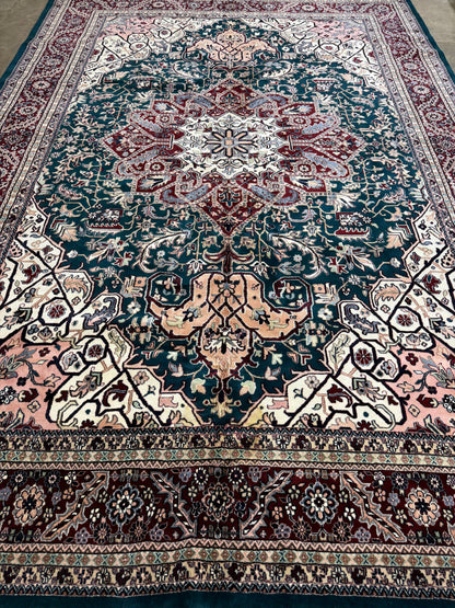 9’9”x13’10” Hand-Knotted Wool IndoHeriz Oriental Area Rug