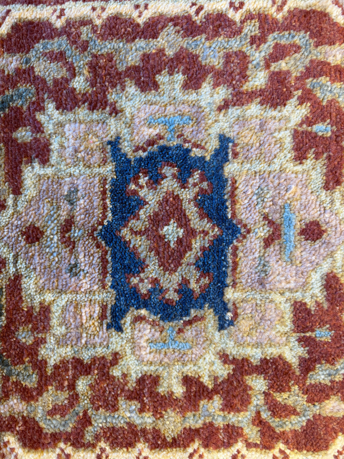 Hand-Knotted IndoHeriz Rug - 2’x3’