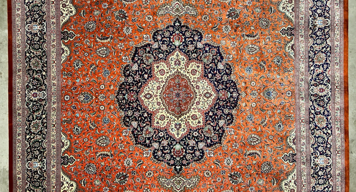 9'10"x13'11" Exquisite Signed Hand-Knotted 100% Silk Qume Rug