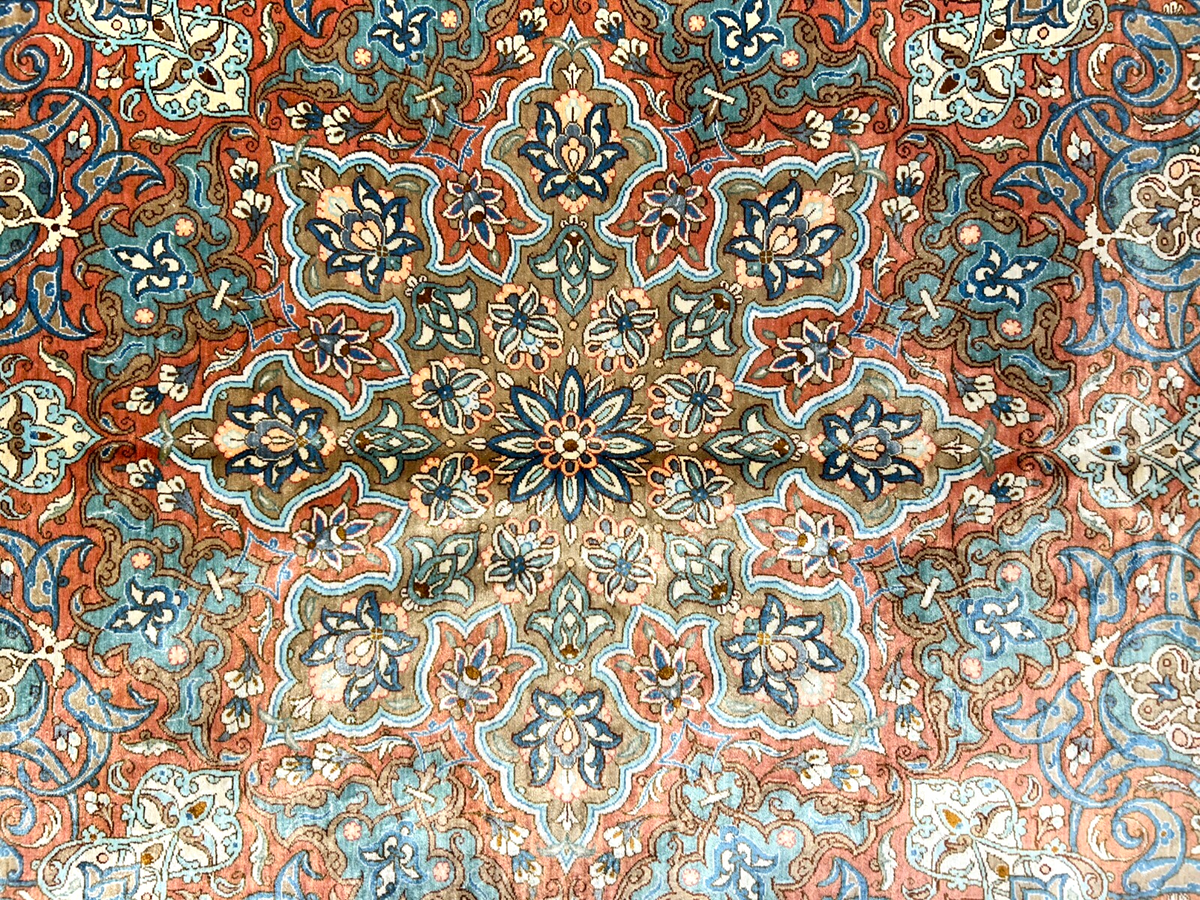 9'10"x13' Exquisite Signed Hand-Knotted 100% Silk Qume Rug