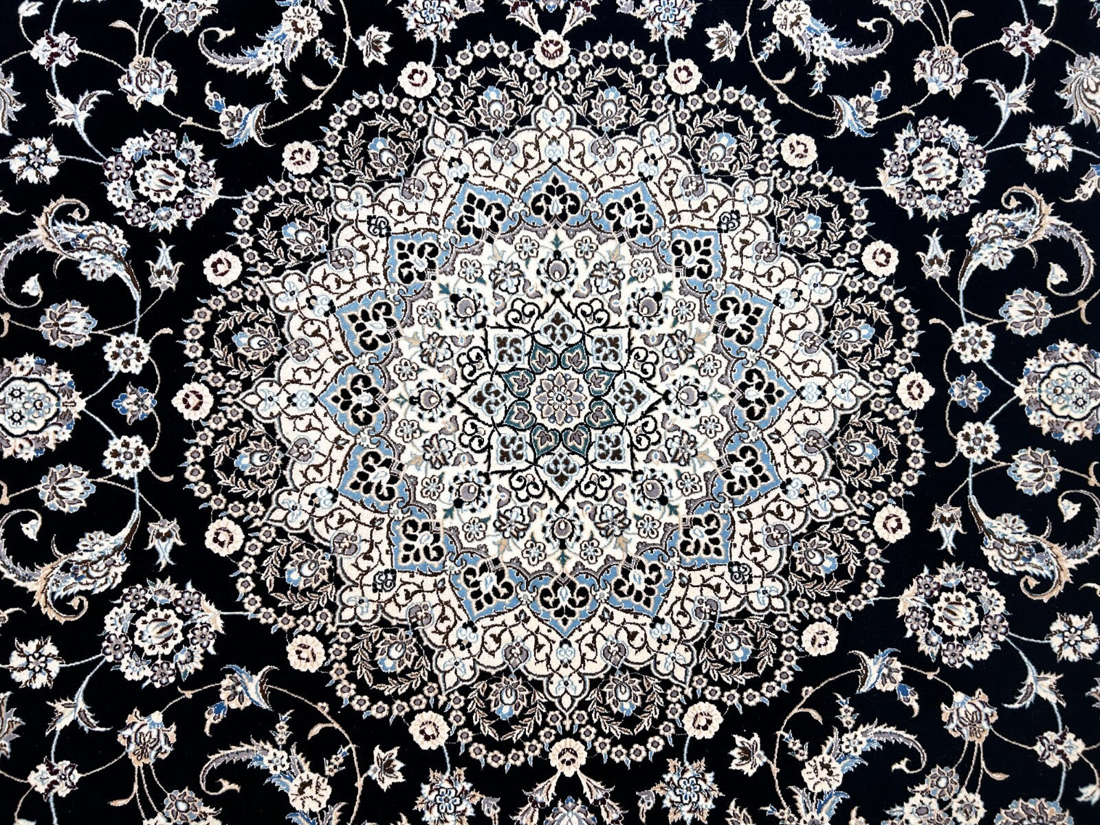  8'3"x11'10'' Very Fine Silk & Wool Habibian Nain Area Rug - Area Carpet