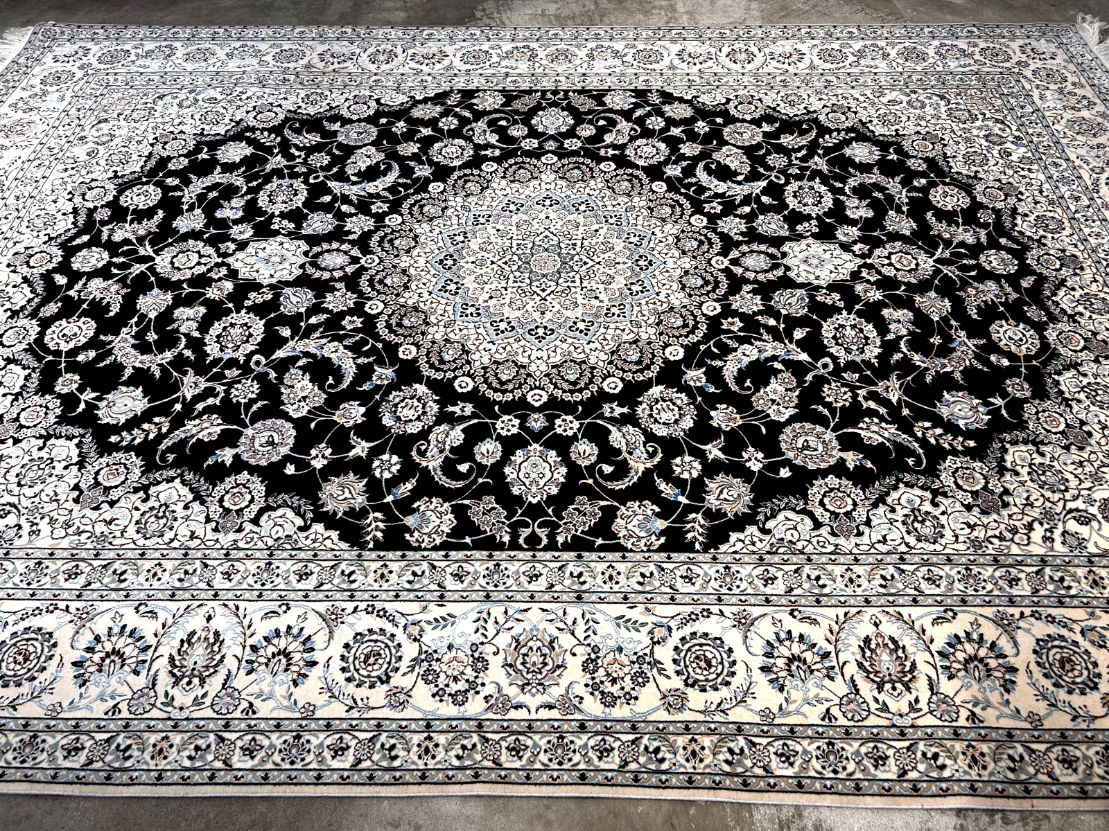  8'3"x11'10'' Very Fine Silk & Wool Habibian Nain Area Rug - Area Carpet