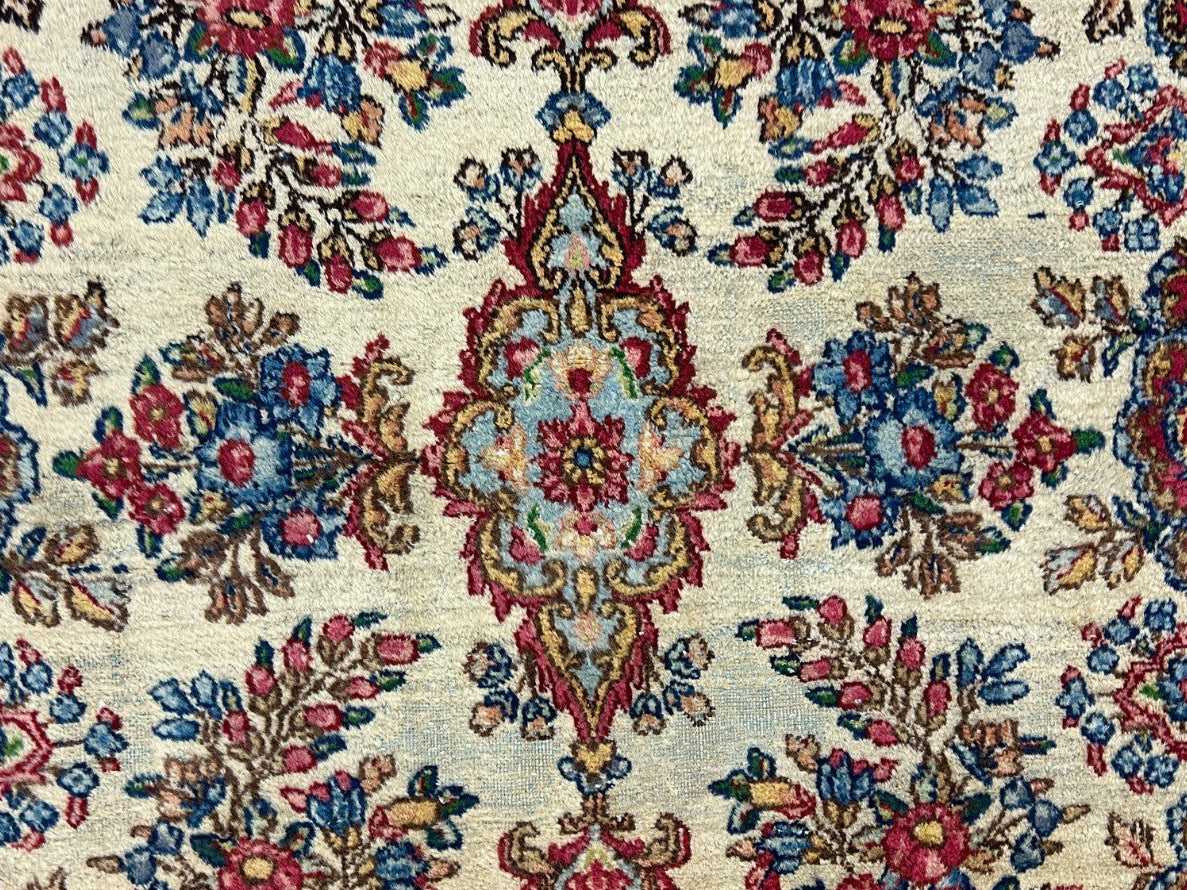 2'11"x5'1" Antique Hand-Knotted 100% Wool Pile Kermane Area Rug - Carpet