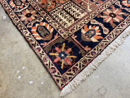 Hand-Knotted Persian Bakhtiari Rug - 8'7"x12'4"