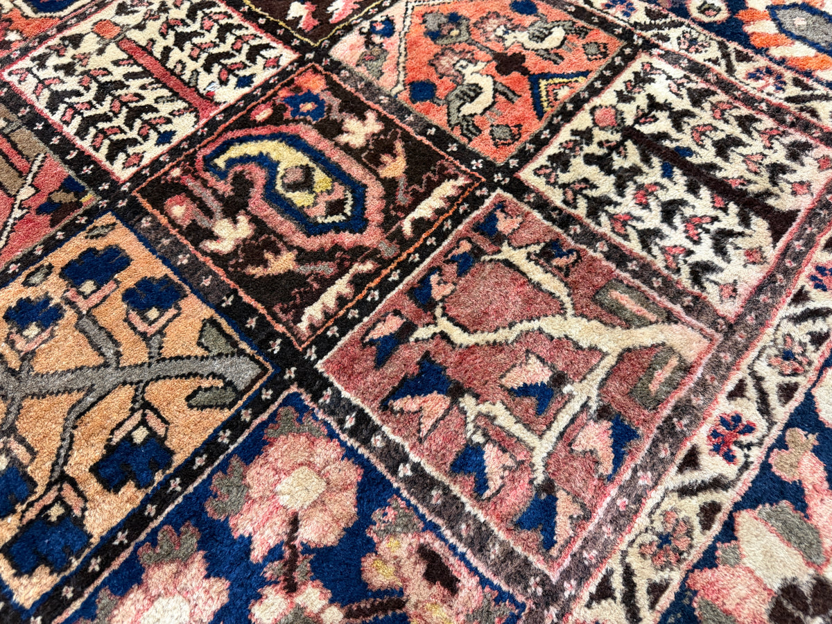 Hand-Knotted Persian Bakhtiari Rug - 8'7"x12'4"