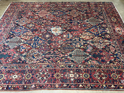 Hand-Knotted Persian Bakhtiari Rug - 10'6"x13'2"