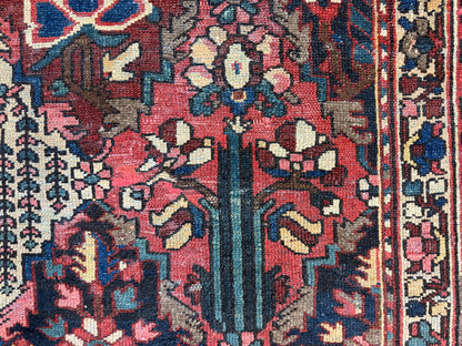 Hand-Knotted Persian Bakhtiari Rug - 10'6"x13'2"