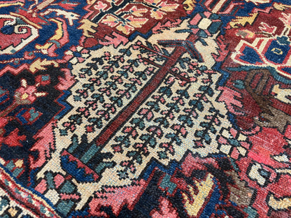 Hand-Knotted Persian Bakhtiari Rug - 10'6"x13'2"