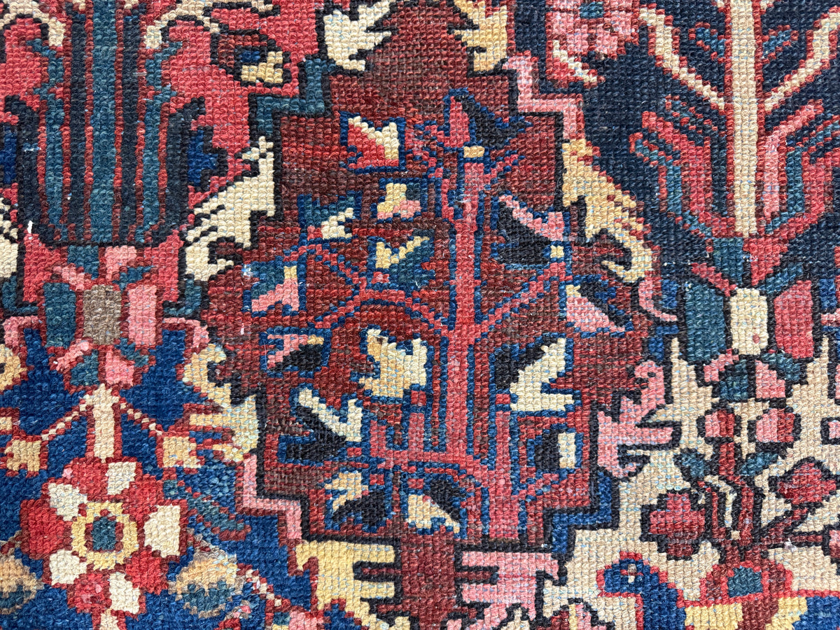 Hand-Knotted Persian Bakhtiari Rug - 10'6"x13'2"