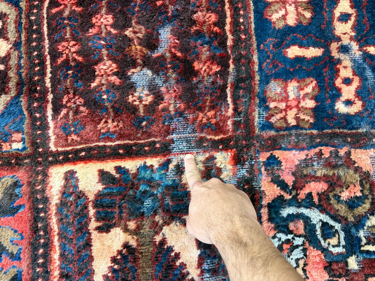 Hand-Knotted Persian Bakhtiari Rug - 9'10"x12'7"