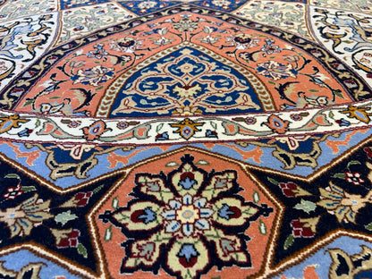 10’ Diameter Very Fine Hand-Knotted Wool & Silk Round Tabriz Persian Rug - Dome Design