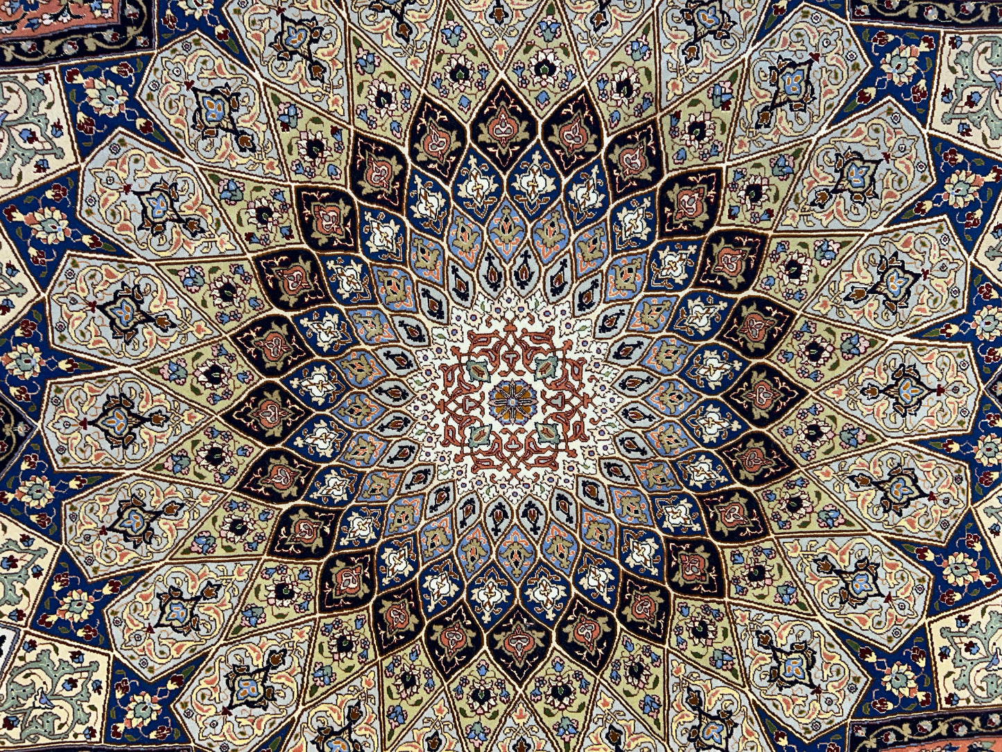 10’ Diameter Very Fine Hand-Knotted Wool & Silk Round Tabriz Persian Rug - Dome Design