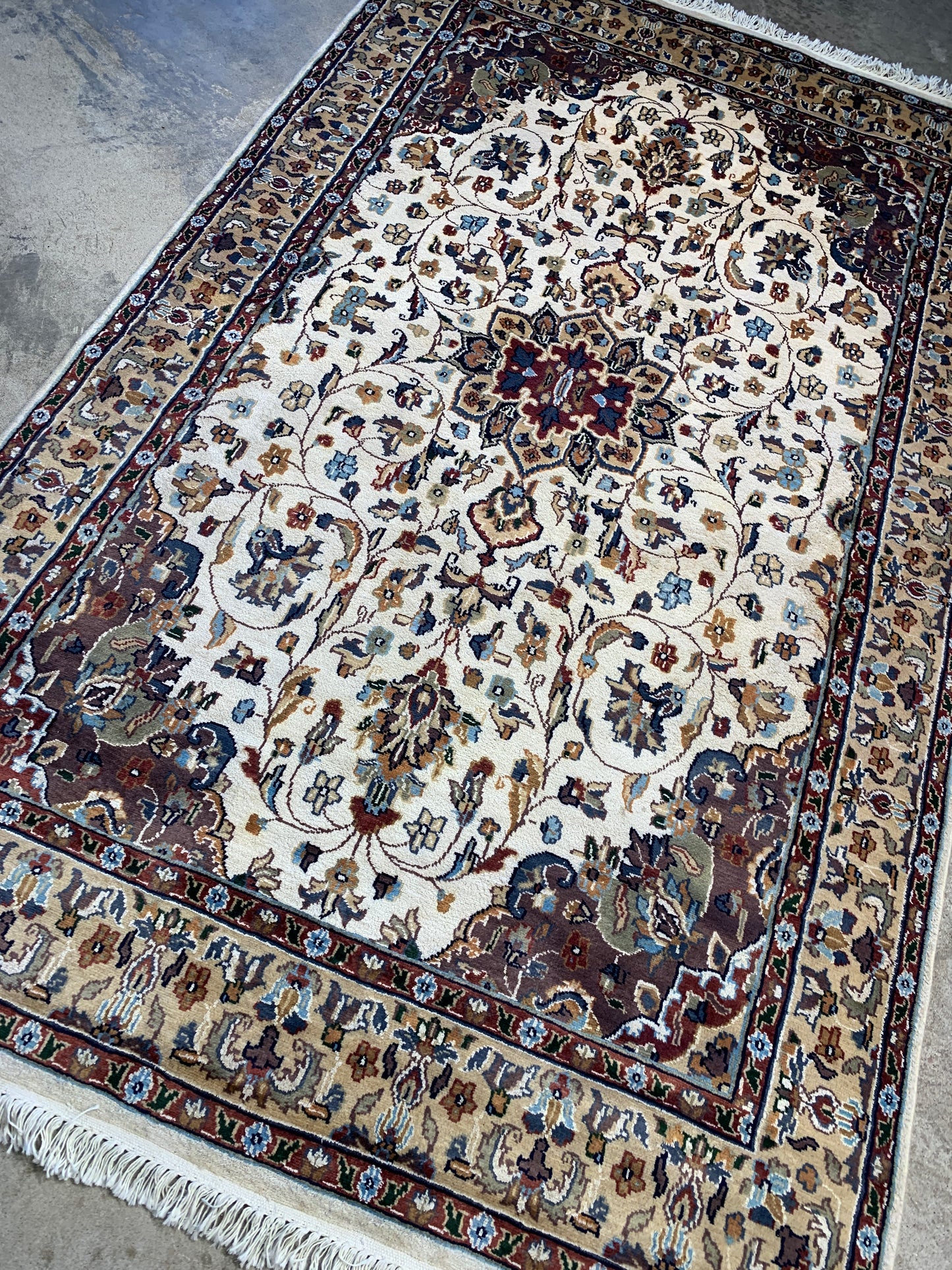 4'11"x8' Hand-Knotted Kashmiri Silk Area Rug Handmade Medallion Carpet