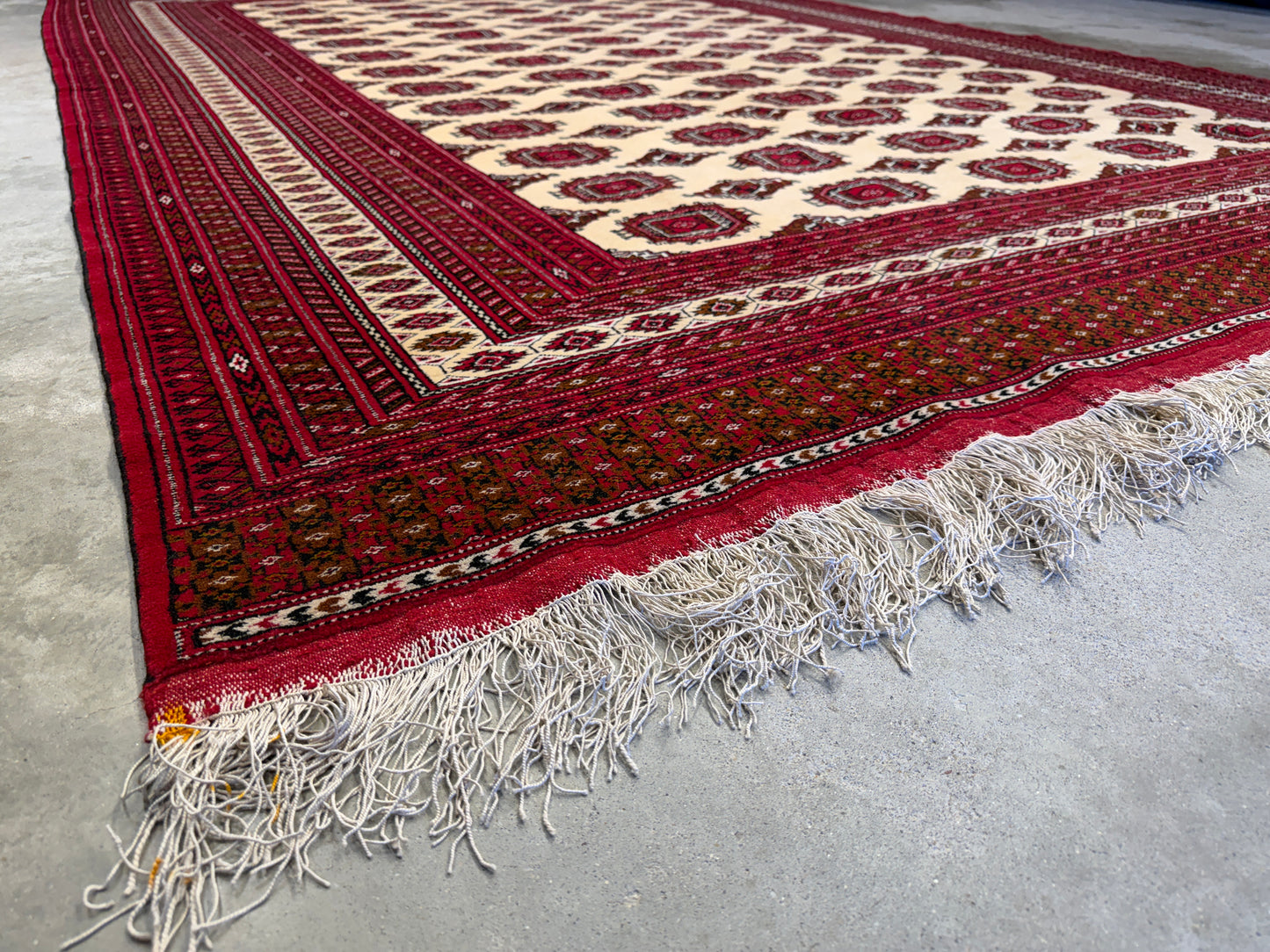 Hand-Knotted Persian Turkaman Rug - 7'x10'