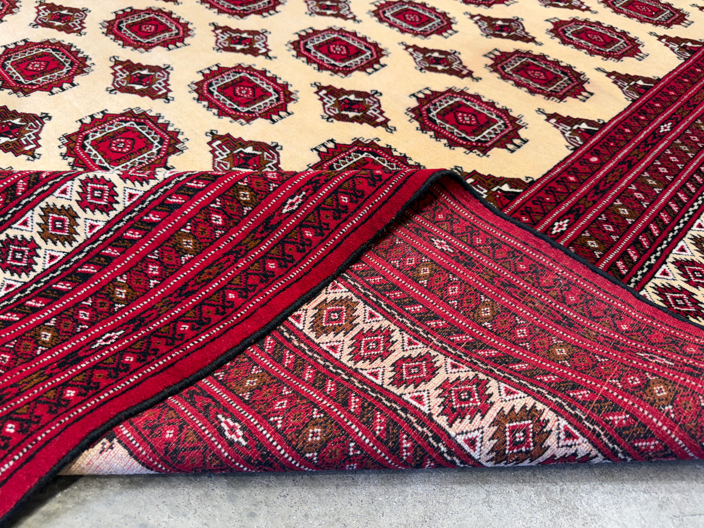 Hand-Knotted Persian Turkaman Rug - 7'x10'