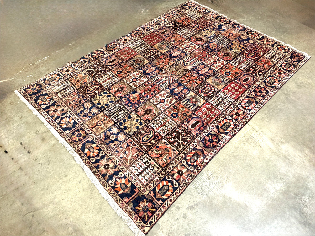 Hand-Knotted Persian Bakhtiari Rug - 8'7"x12'4"