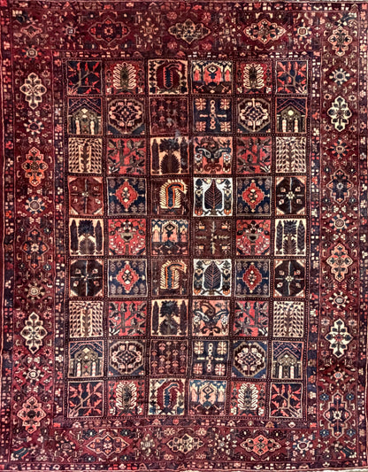 Hand-Knotted Persian Bakhtiari Rug - 9'10"x12'7"