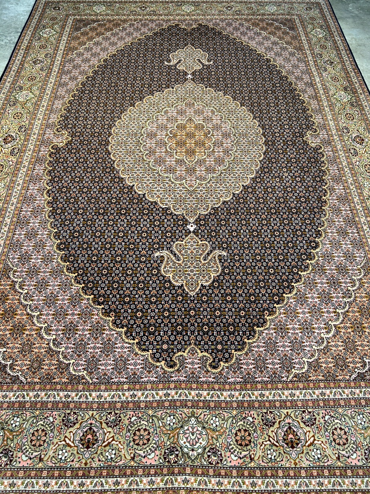 6'7"x9'7" Fine Hand-Knotted Wool & Silk Blend Tabrize Mahi Carpet - Area Rug