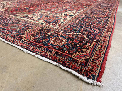 8’7”x12’6” Vintage Handmade Bakhtiari Rug