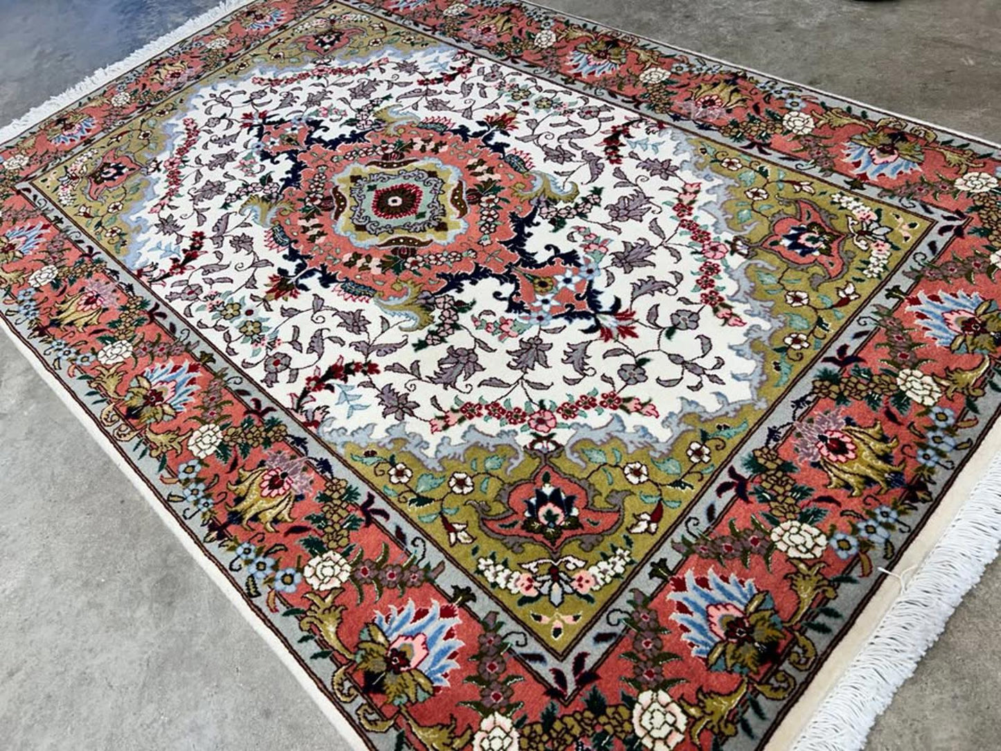 3'1"x5'3" Very Fine Handmade Wool & Silk  Persian Tabriz Rug