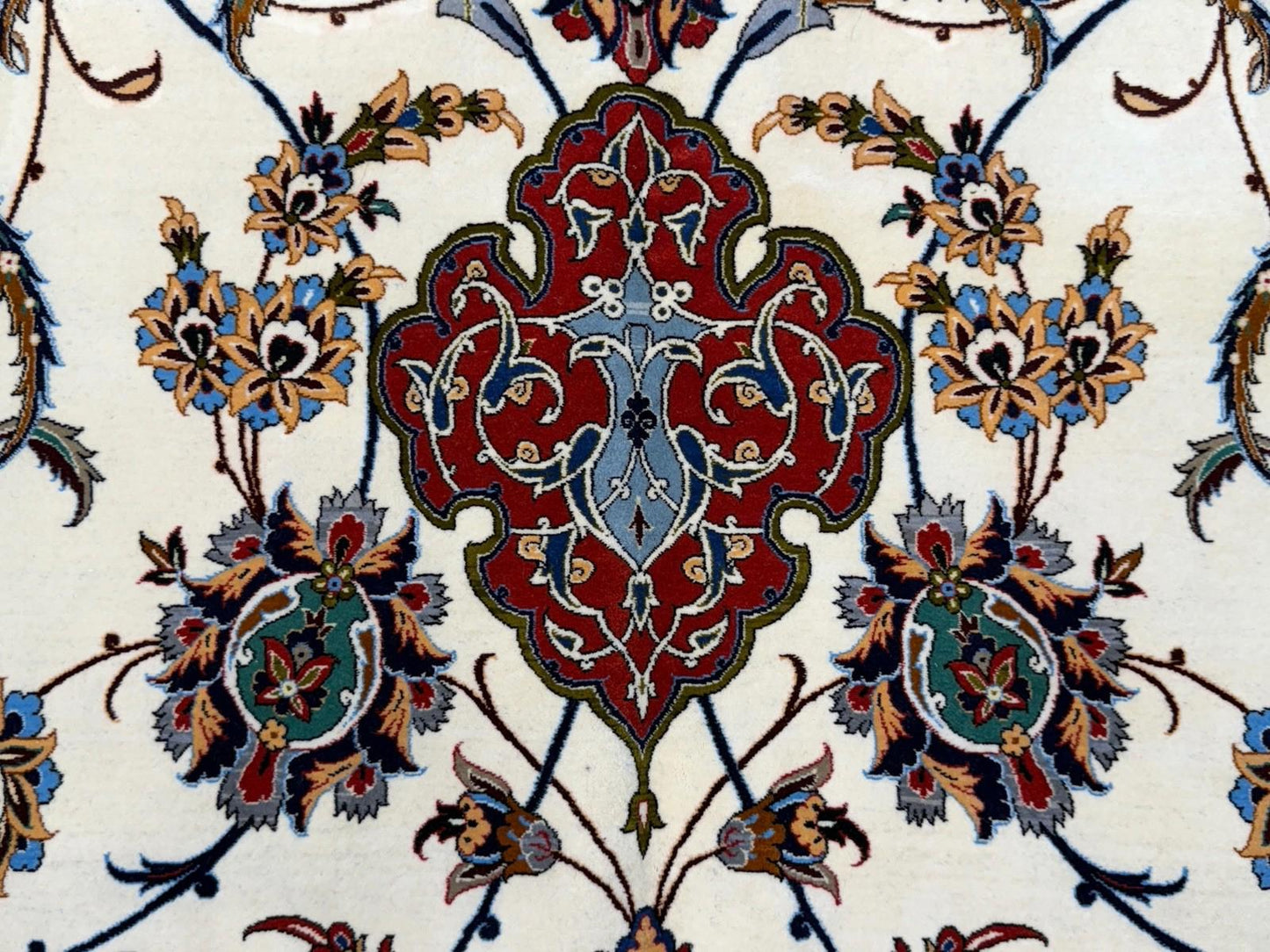 10’2”x14’2” Very Fine Hand-Knotted Wool & Silk Isfahane Area Rug 10x14