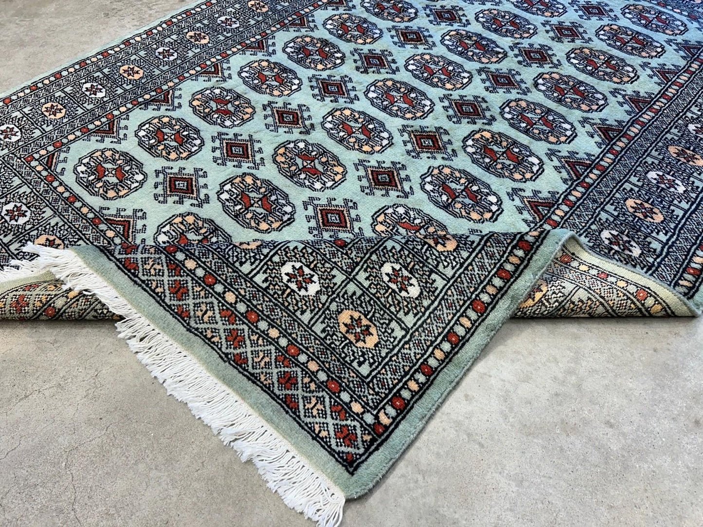 4’x6’ Hand-knotted Bokhara Area Rug