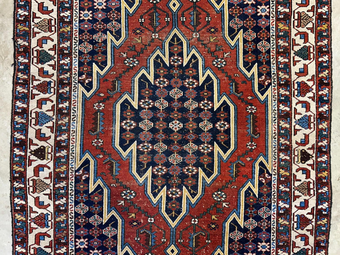 4'3"x6'8" Antique Hand-knotted Wool Qashqaei Area Rug - Handmade 4x6 Carpet