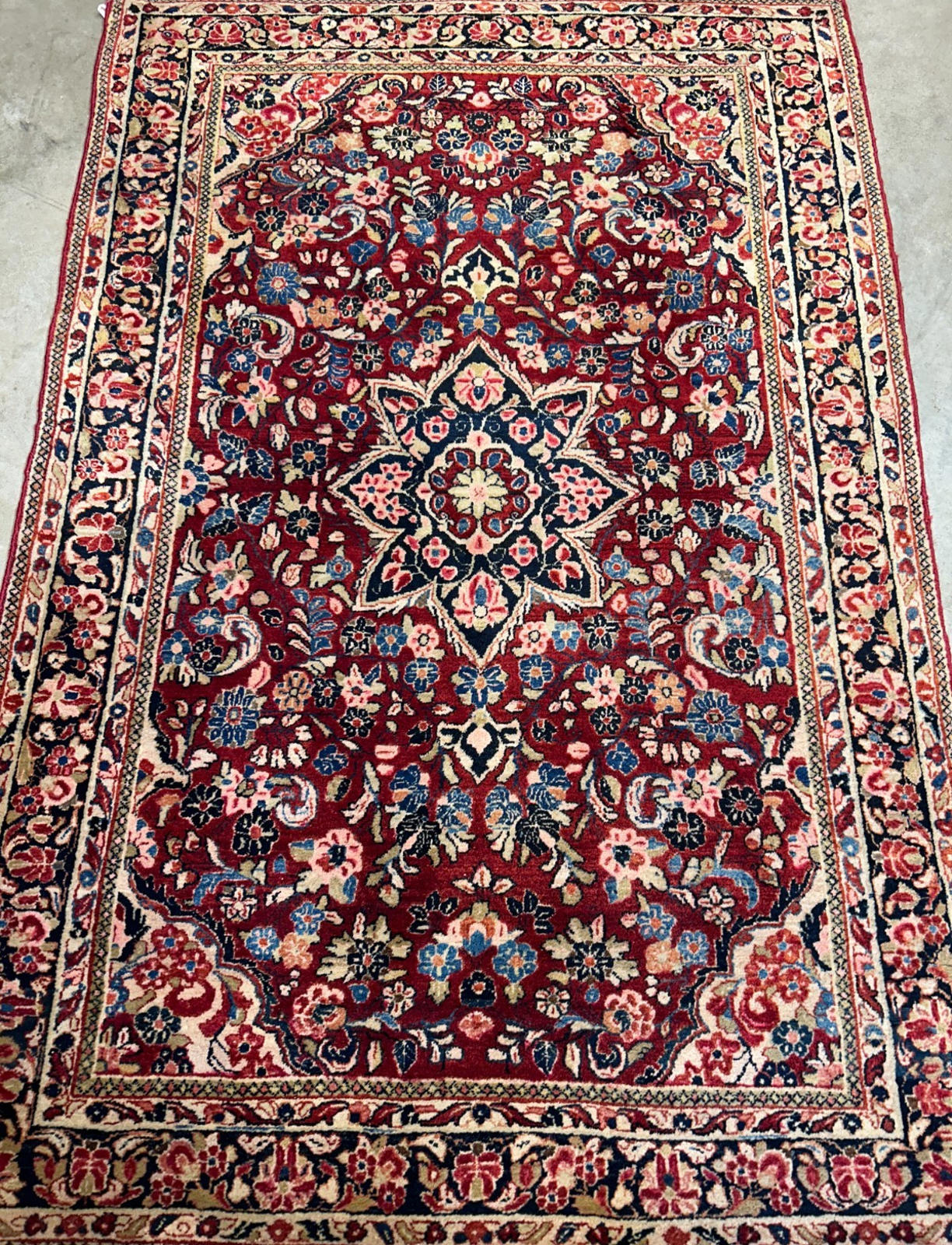 4'3"x6'4" Antique Hand-knotted Wool Sarouke Area Rug - Handmade Red 4x6 Carpet