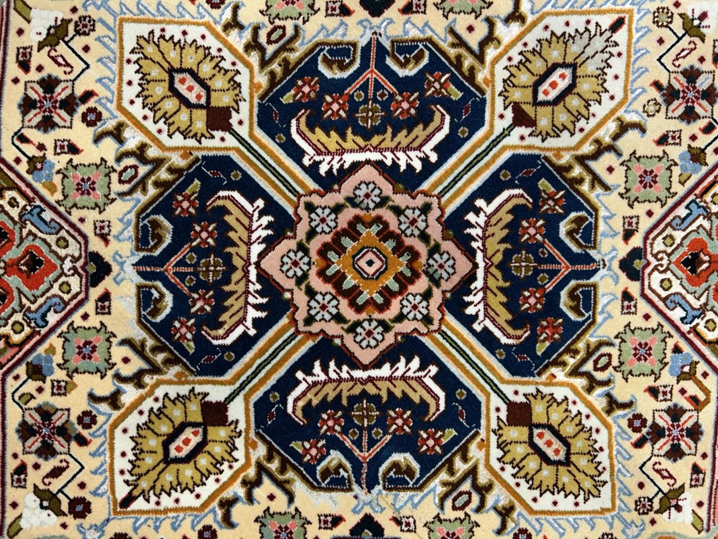 8’1”x10’ Hand-Knotted Fine Wool & Silk Herize Area Rug - Handmade Carpet 8x10