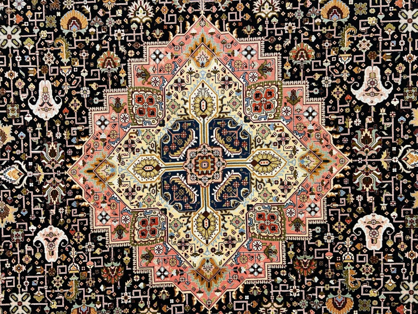 8’1”x10’ Hand-Knotted Fine Wool & Silk Herize Area Rug - Handmade Carpet 8x10