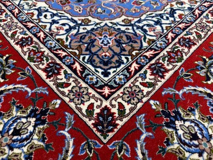 4’6”x7’9” Hand-Knotted Fine Wool & Silk Isfahane Area Rug - Blue 4x8