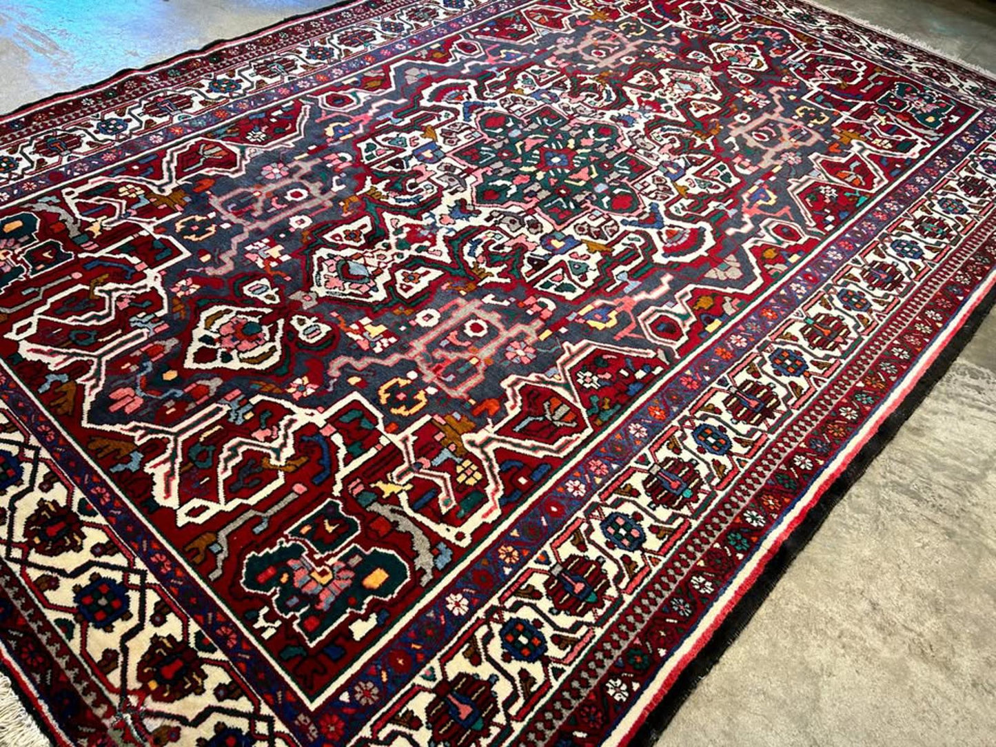 6'10"x10'3" Handmade 100% Wool Persian Bakhtiari Rug