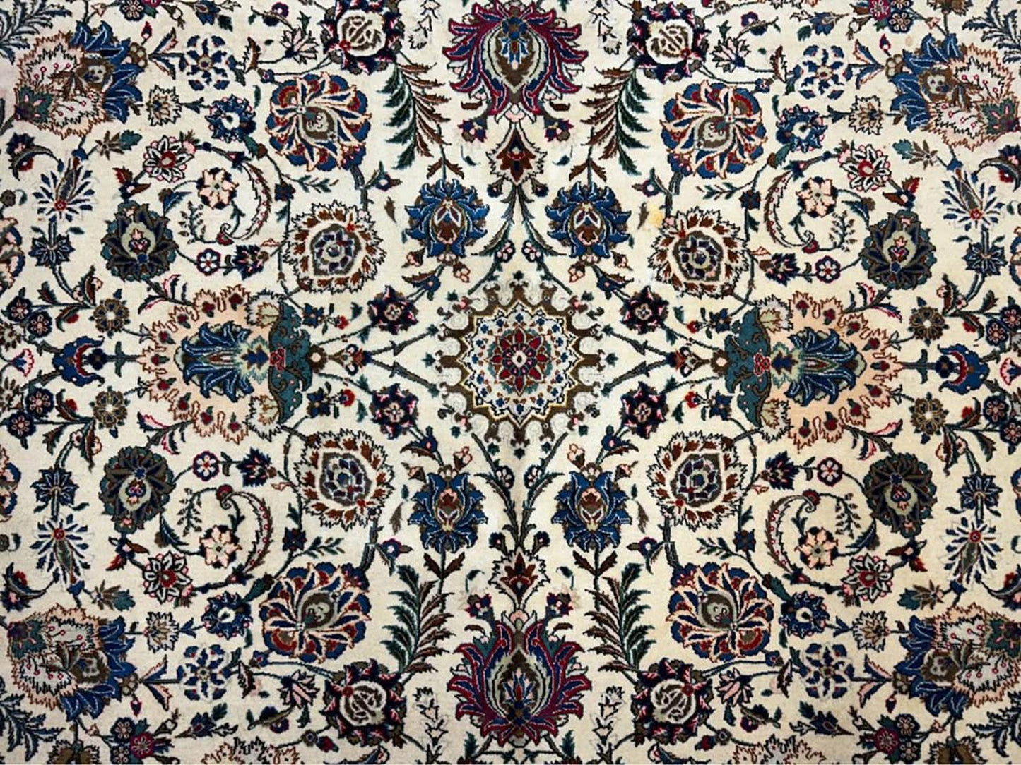 10’5”x 13’8” Handmade Persian Kashan Rug