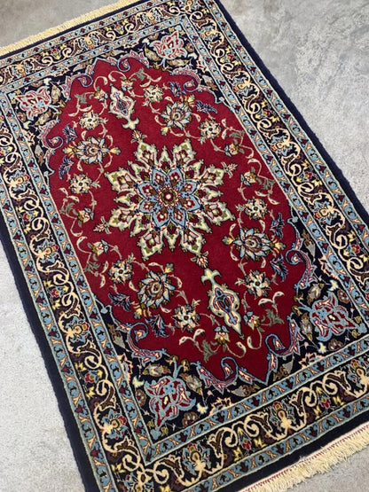 2'4"x3'4" Handmade Silk & Wool Persian Isfahan Rug
