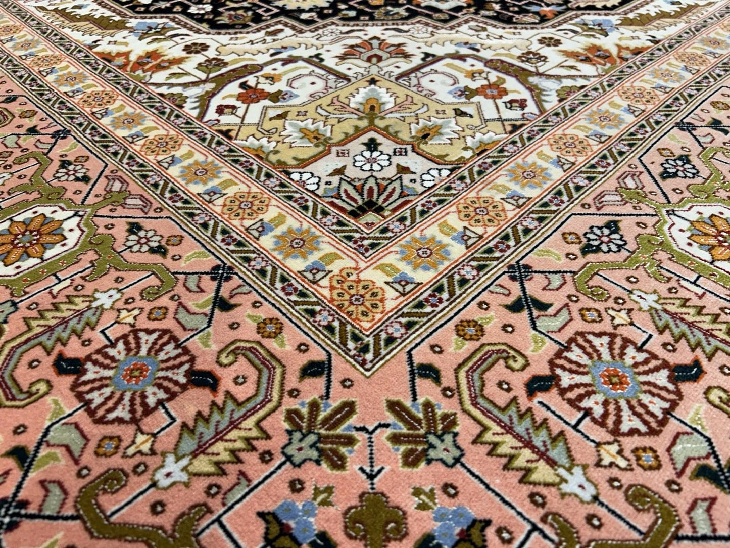 8’1”x10’ Hand-Knotted Fine Wool & Silk Herize Area Rug - Handmade Carpet 8x10